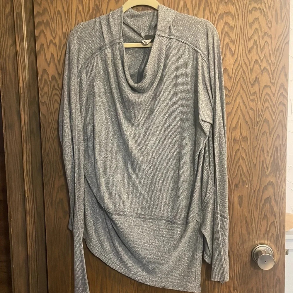 We the‎ Free Gray Waffled Top L